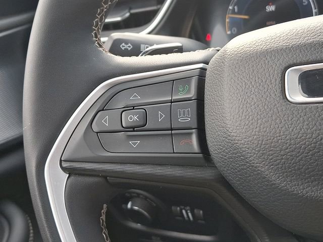 Used 2023 Jeep Grand Cherokee Altitude image 22