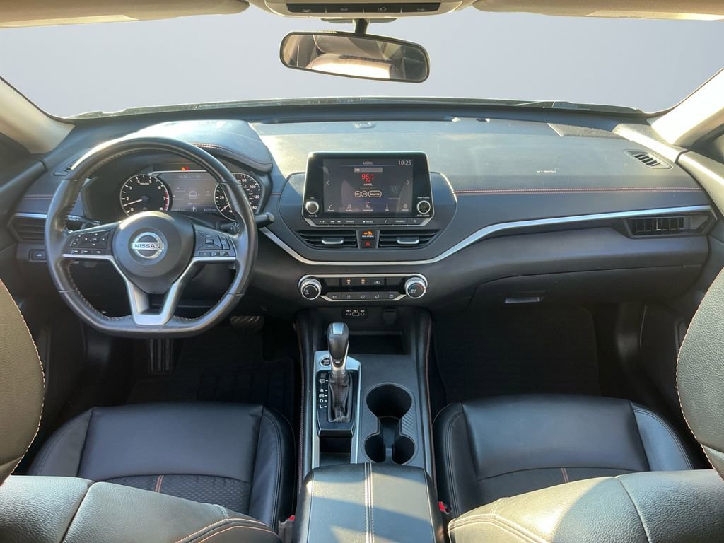 Used 2022 Nissan Altima 2.5 SR image 11