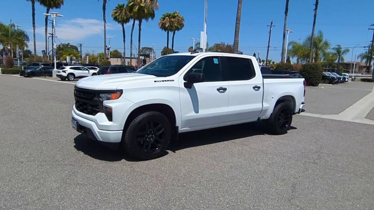 Used 2023 Chevrolet Silverado 1500 Custom w/ LPO, Dark Essentials Package RWD image 4