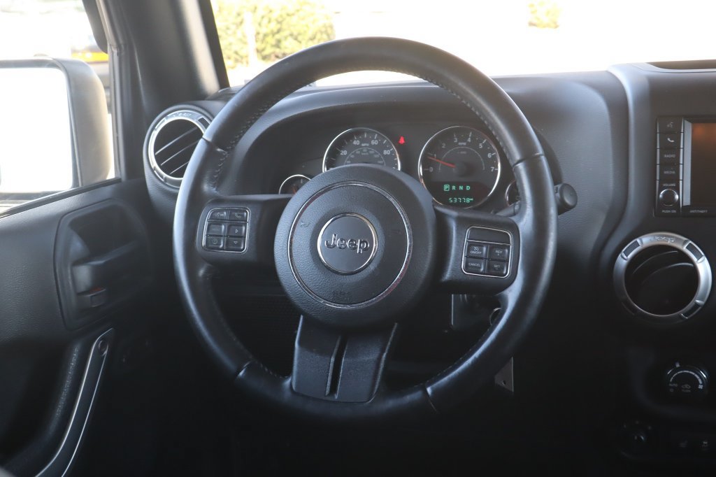 Used 2018 Jeep Wrangler Unlimited Rubicon w/ Connectivity Group AWD/4WD image 30