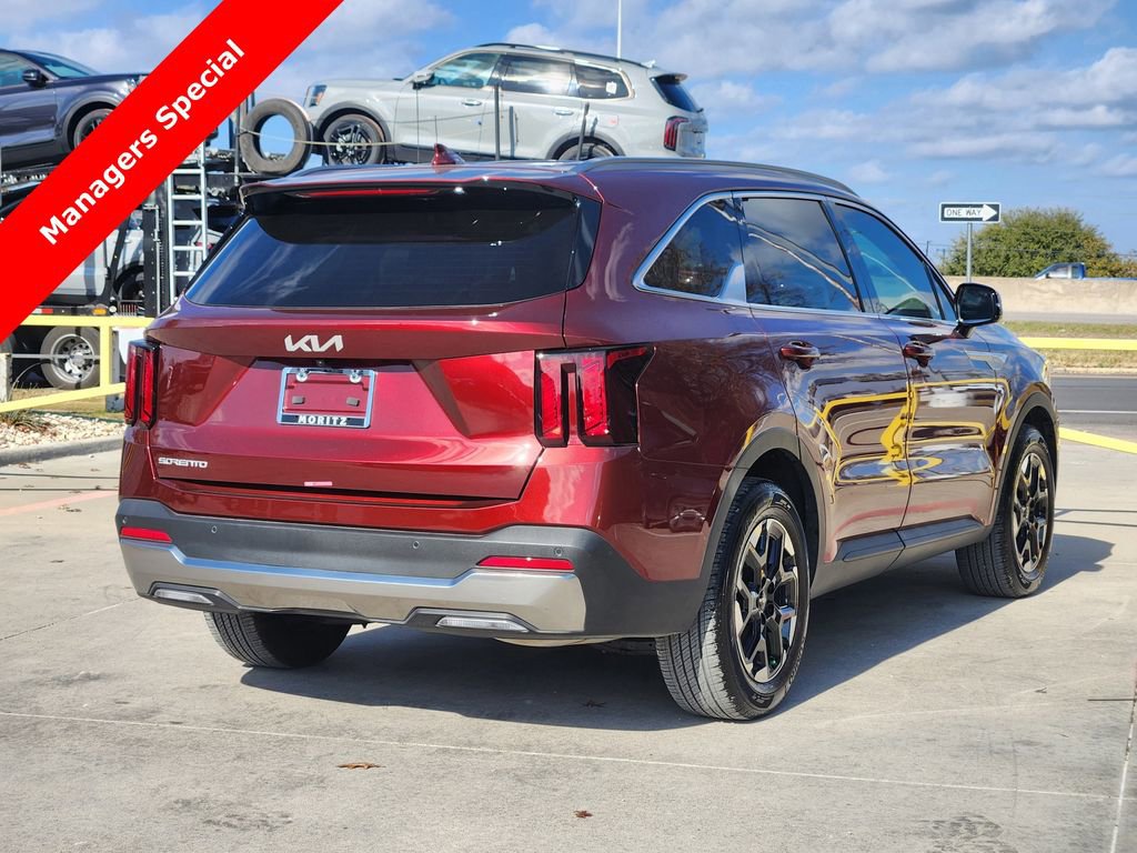 New 2025 Kia Sorento S image 4