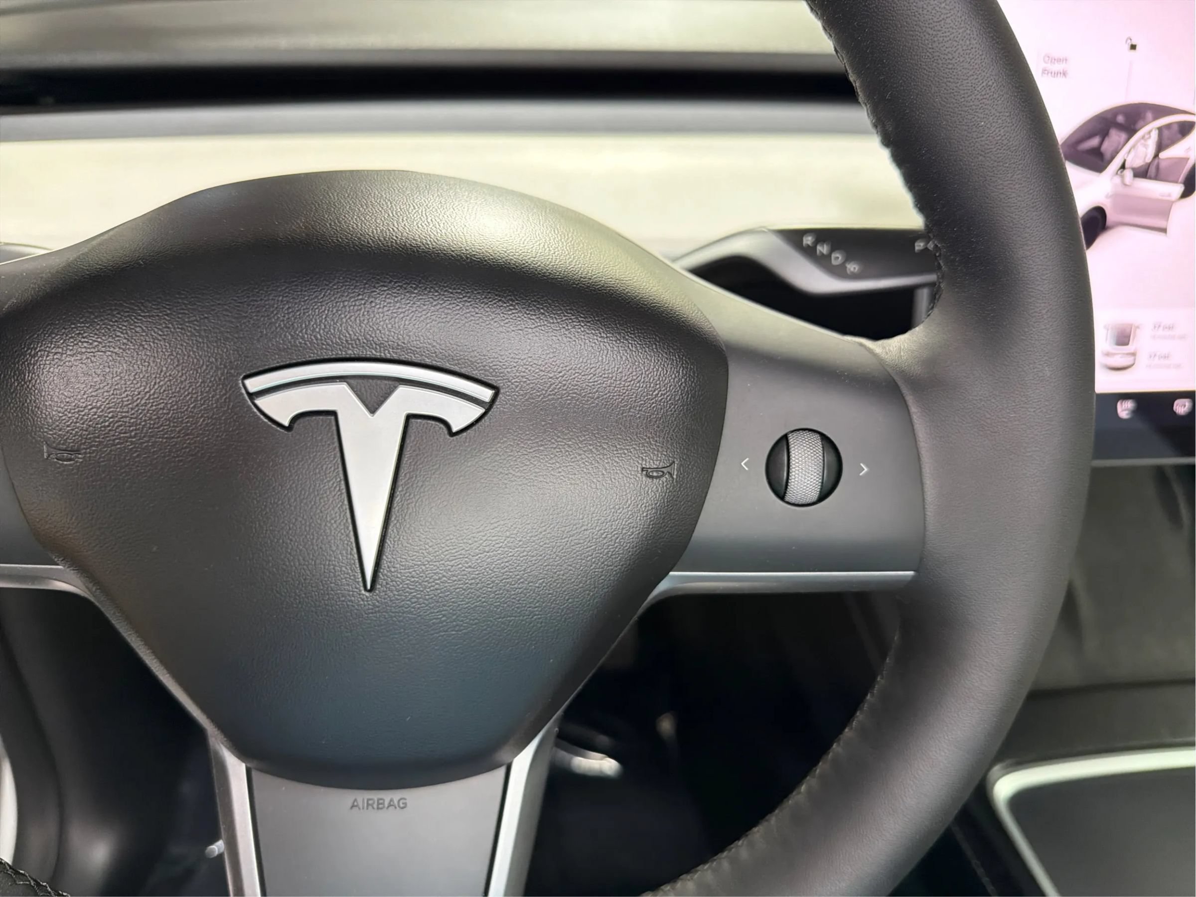 Used 2021 Tesla Model Y Long Range AWD/4WD image 28