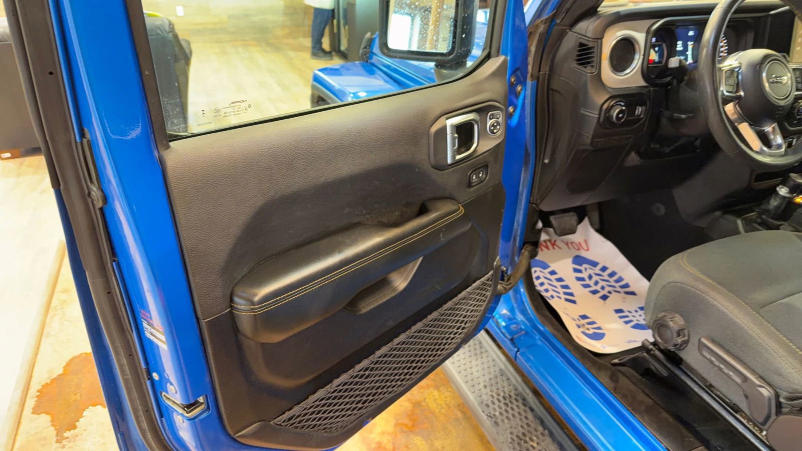 Used 2024 Jeep Wrangler Unlimited Sahara image 10