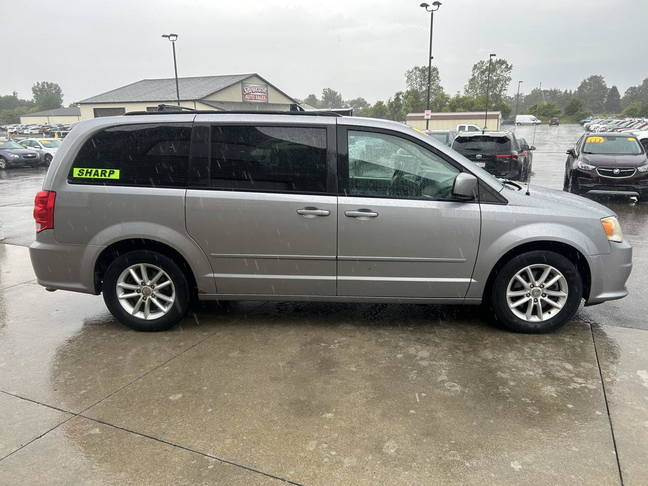 Used 2014 Dodge Grand Caravan SXT FWD image 4