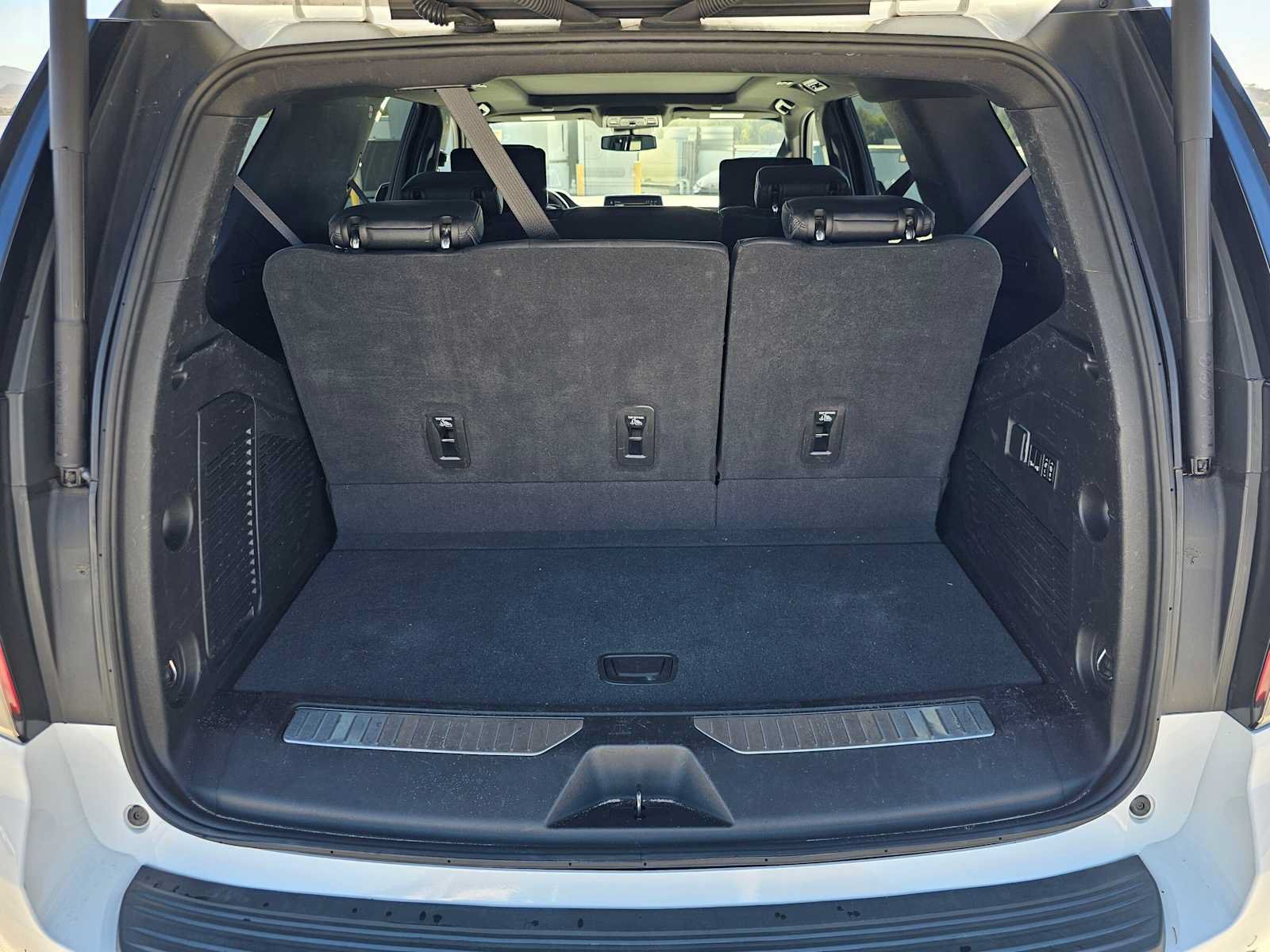 Used 2023 Chevrolet Tahoe RST w/ Luxury Package RWD image 15