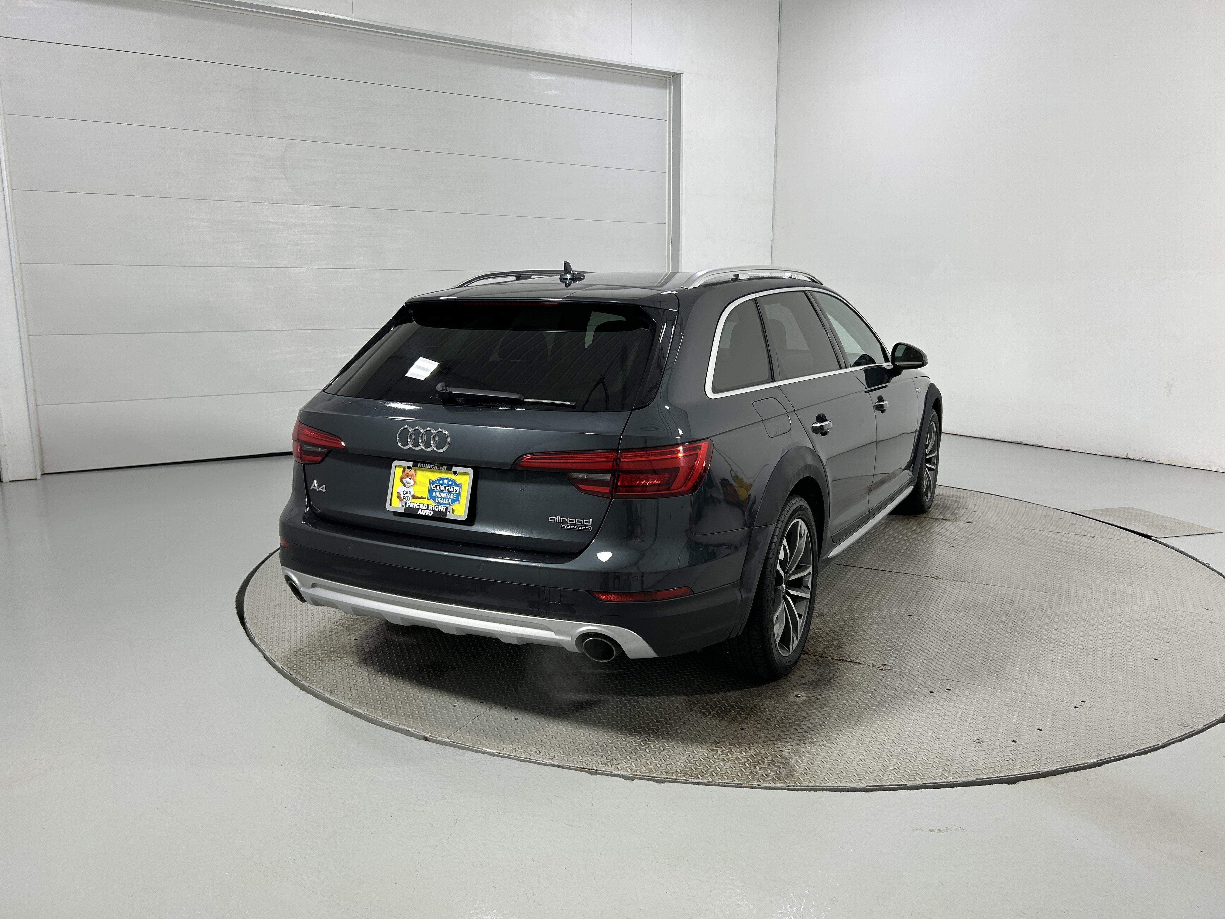Used 2017 Audi A4 2.0T allroad Premium Plus AWD/4WD image 38