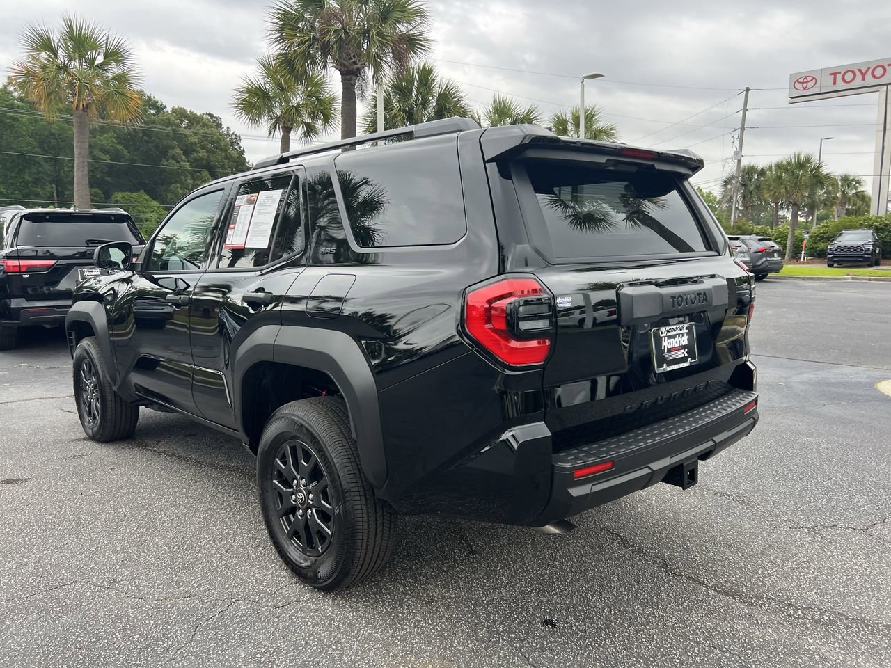 Used 2025 Toyota 4Runner SR5 AWD/4WD image 8