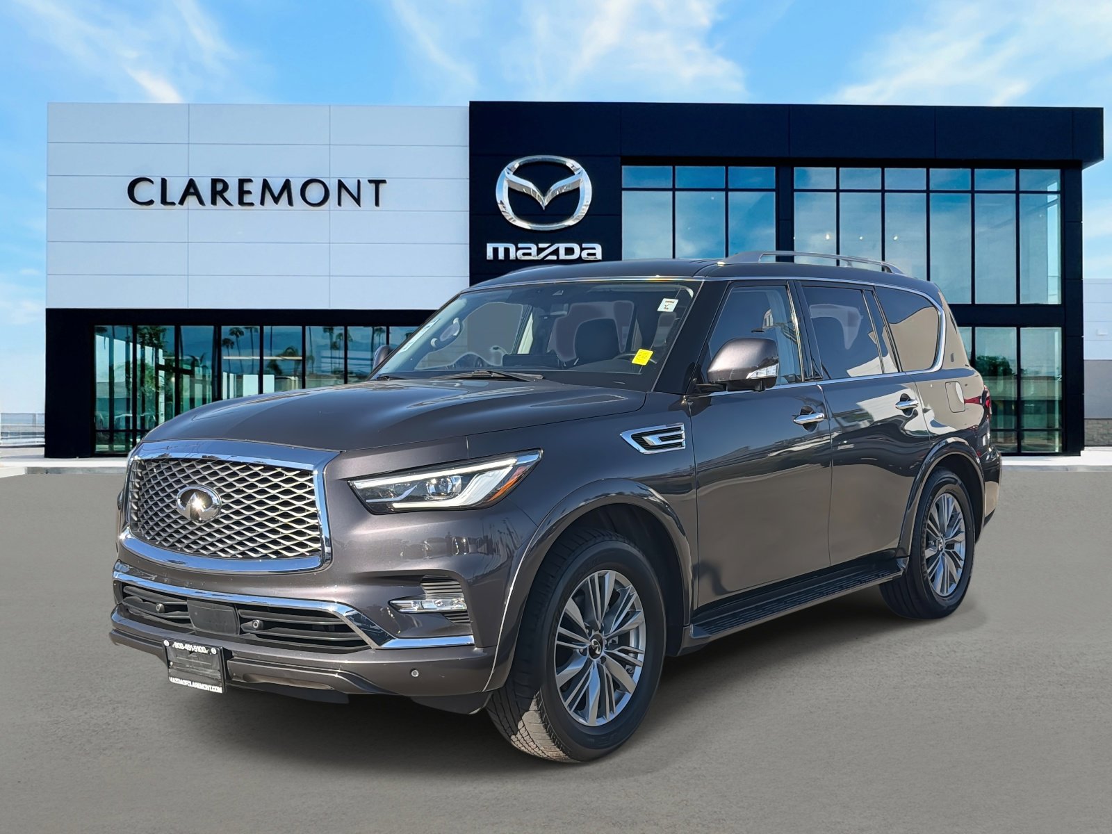 Used 2024 INFINITI QX80 Luxe image 3
