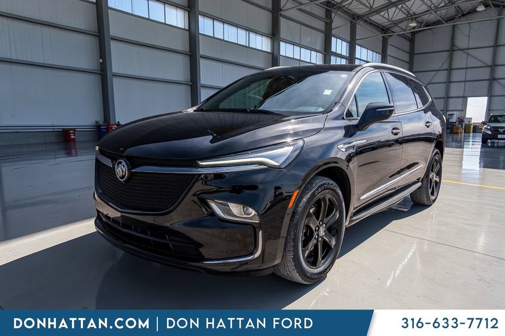 Used 2024 Buick Enclave Essence w/ Sport Touring Edition image 27
