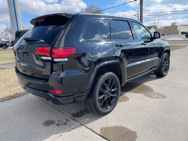 Used 2021 Jeep Grand Cherokee Laredo X image 13
