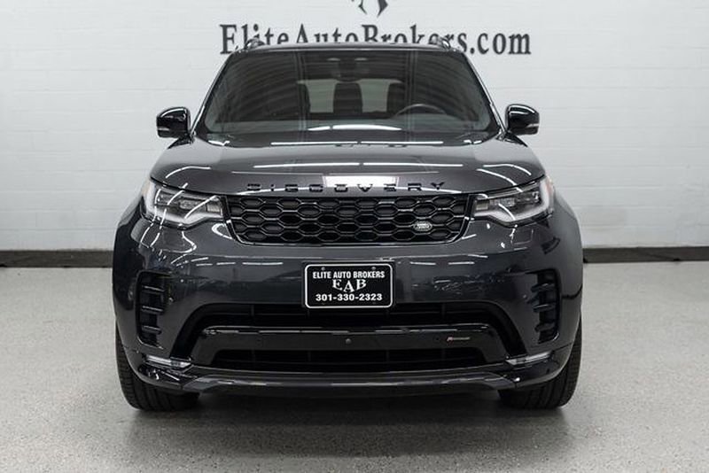 Used 2023 Land Rover Discovery S R-Dynamic image 3