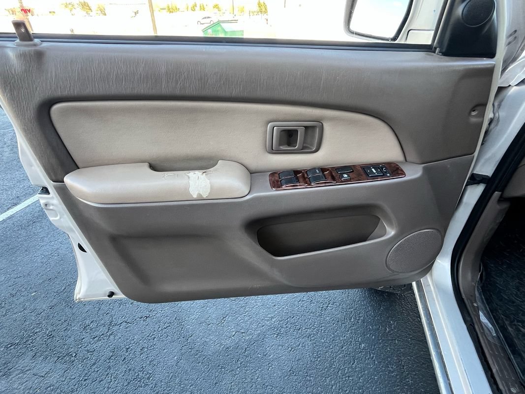Used 1997 Toyota 4Runner Limited AWD/4WD image 10