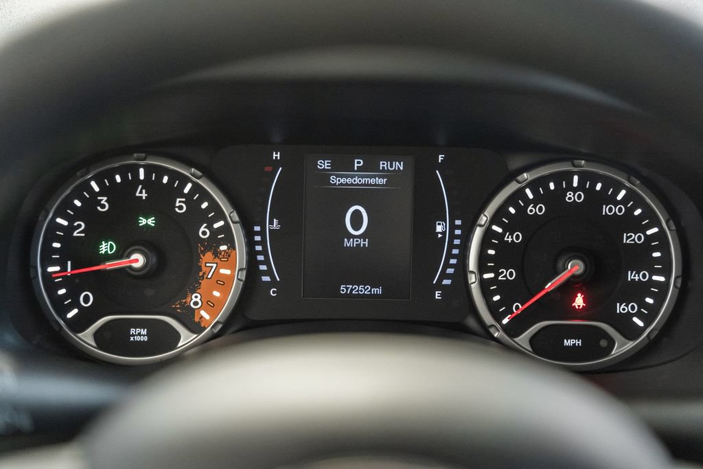 Certified 2018 Jeep Renegade Latitude AWD/4WD image 39