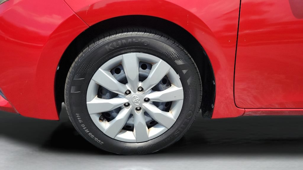 Used 2014 Toyota Corolla LE FWD image 24