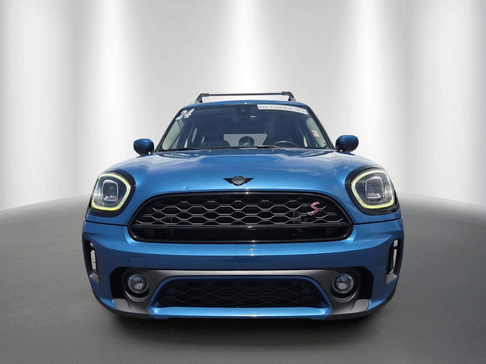 Used 2024 MINI Cooper Countryman S w/ Premium Package FWD image 2