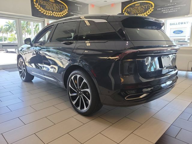 Certified 2024 Lincoln Nautilus Black Label AWD/4WD image 4