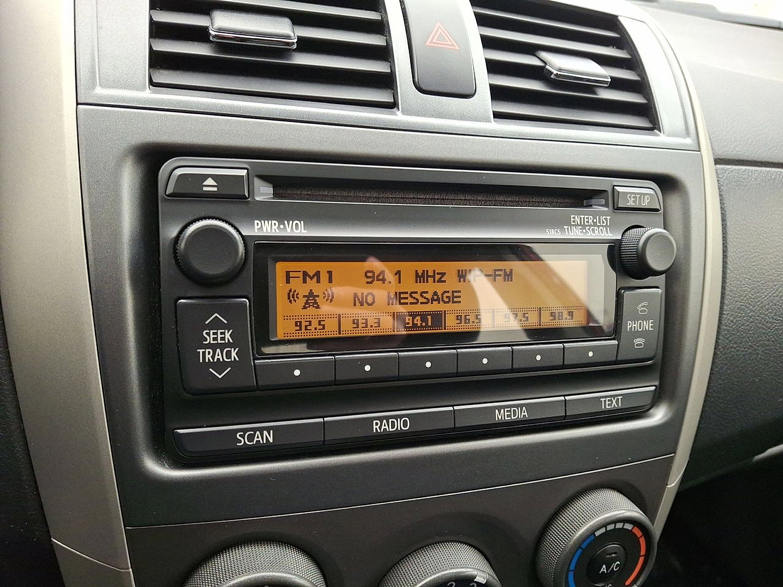 Used 2012 Toyota Corolla S image 14