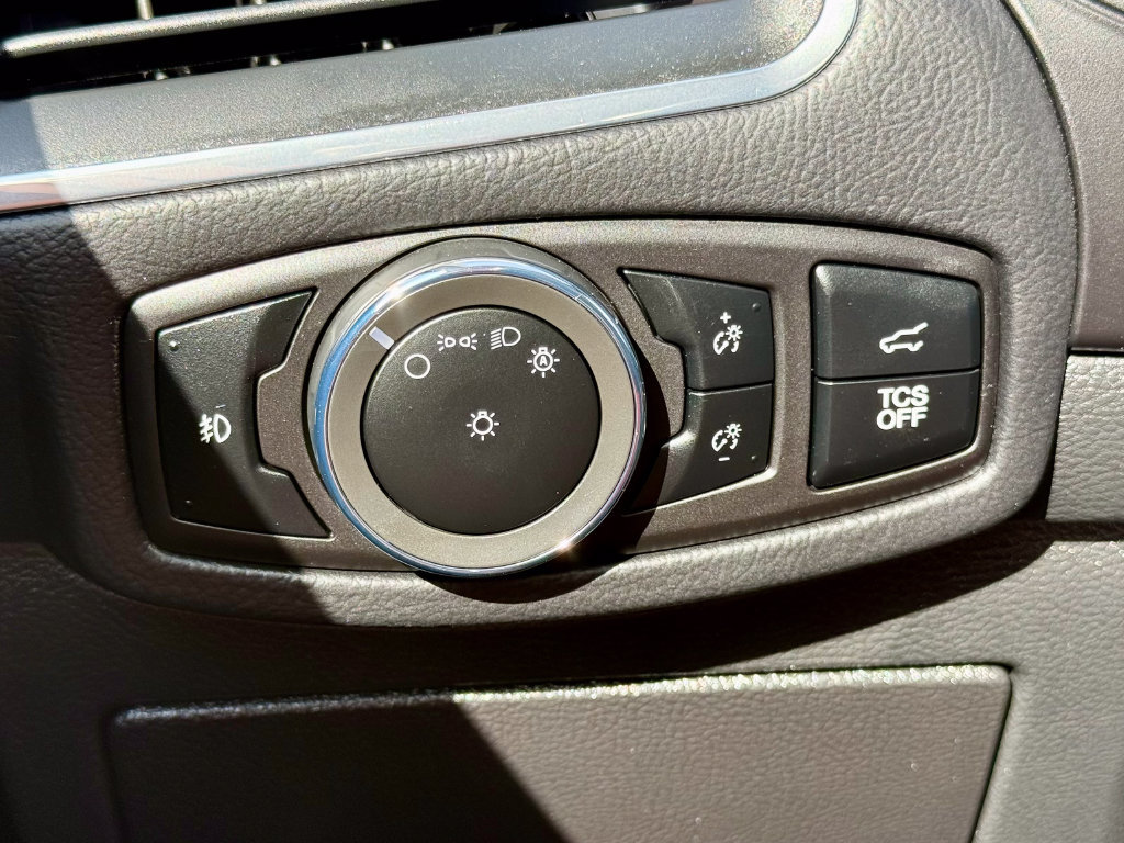 Used 2024 Ford Edge Titanium AWD/4WD image 28