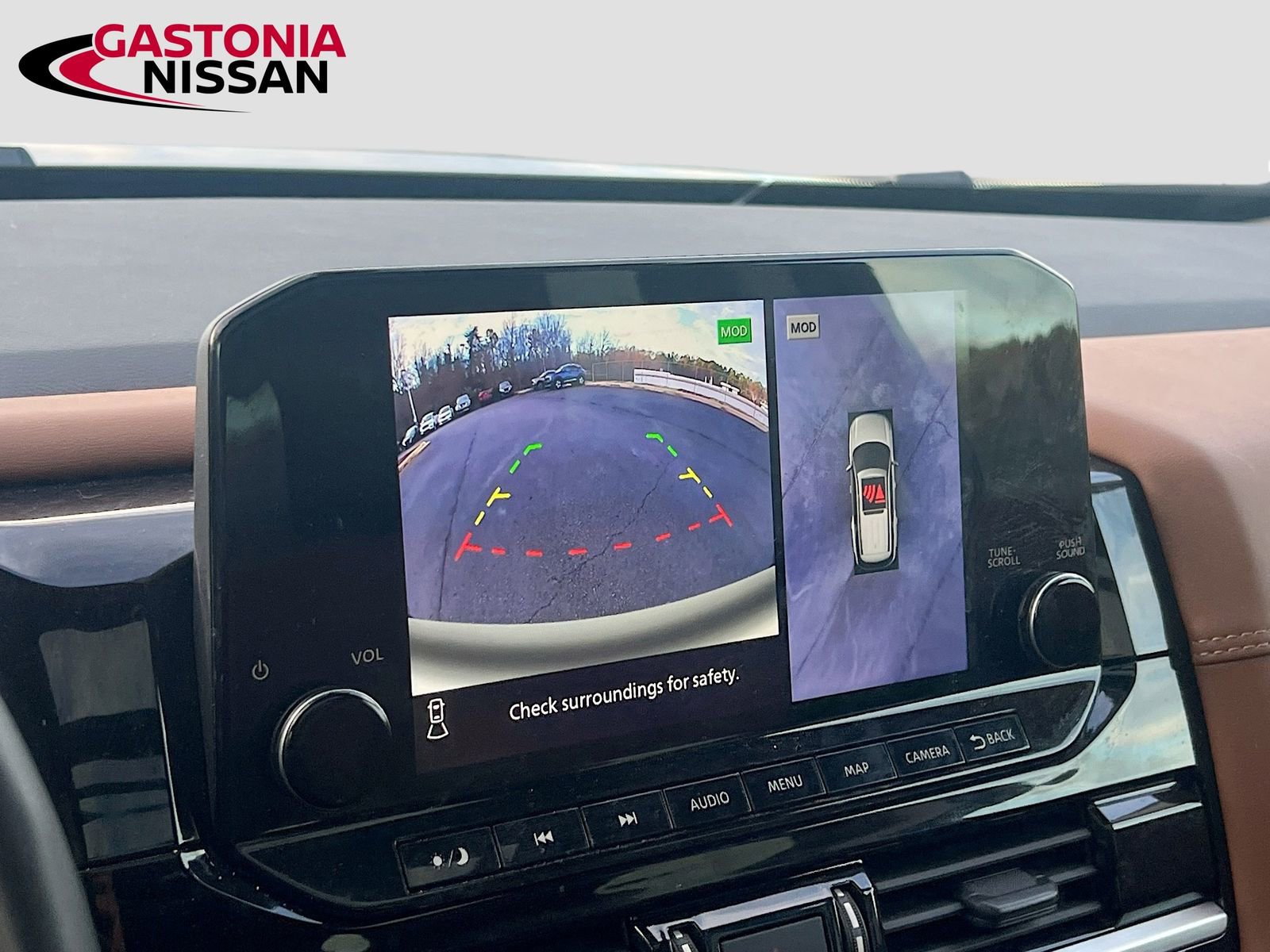 Used 2024 Nissan Pathfinder Platinum w/ Cargo Package image 18