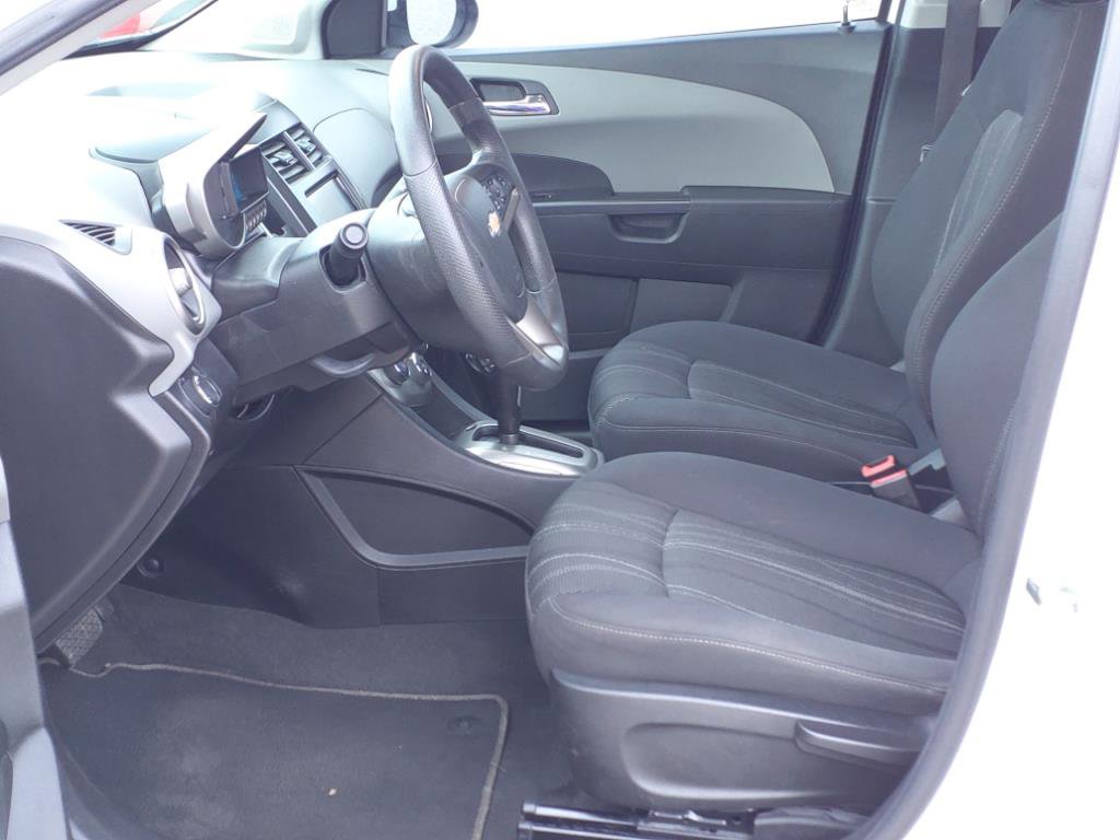 Used 2016 Chevrolet Sonic LT image 3