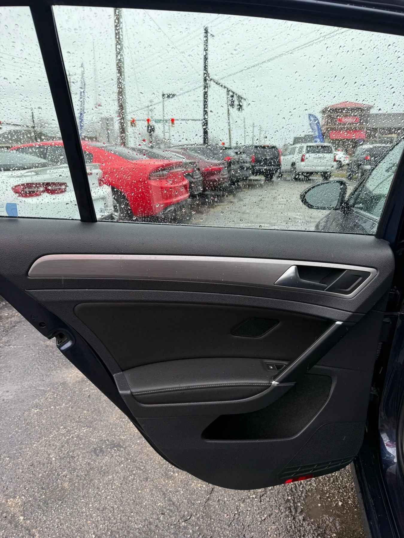 Used 2017 Volkswagen Golf Wolfsburg Edition image 16