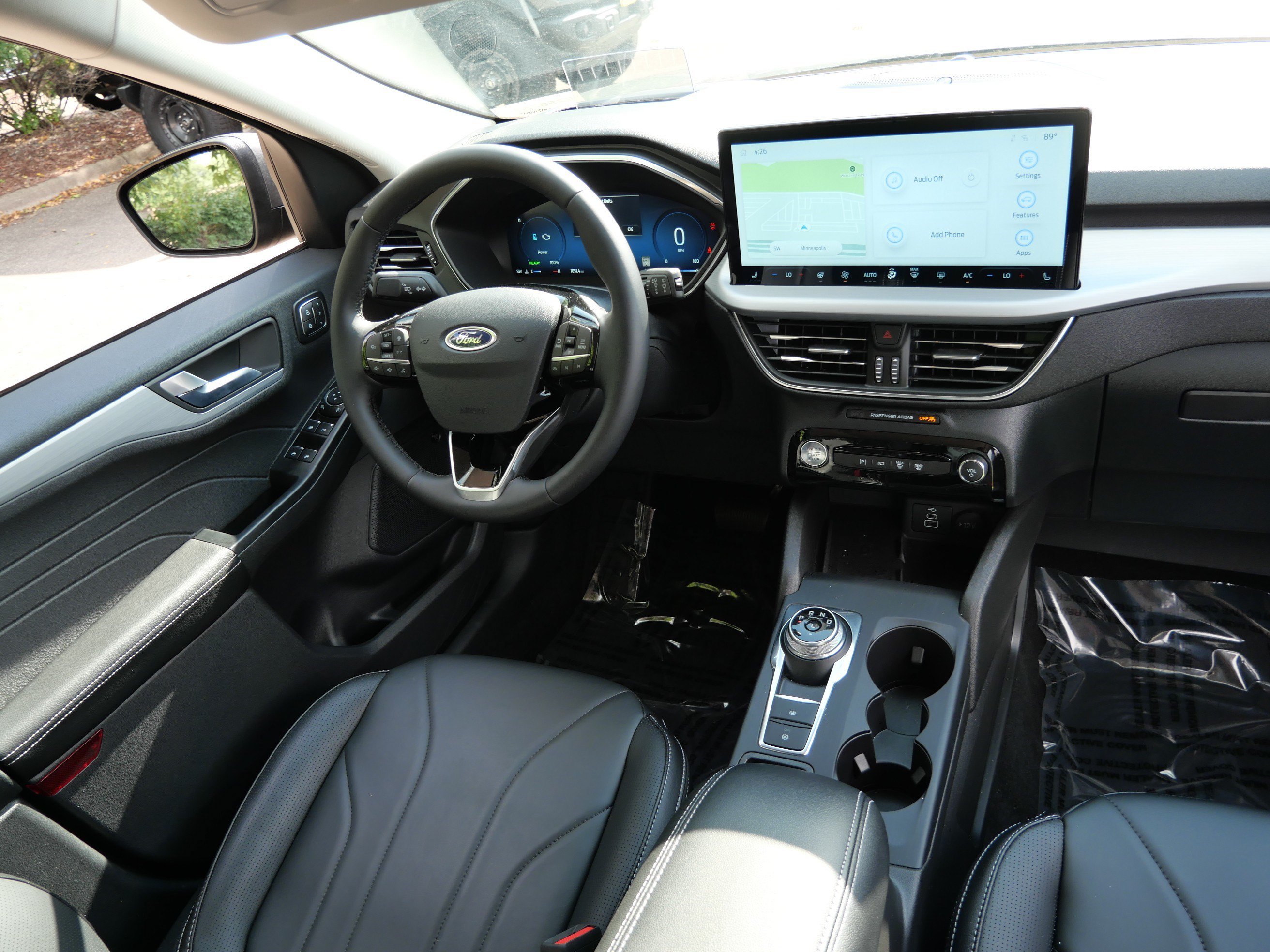 Used 2025 Ford Escape SE w/ PHEV Premium Package FWD image 9