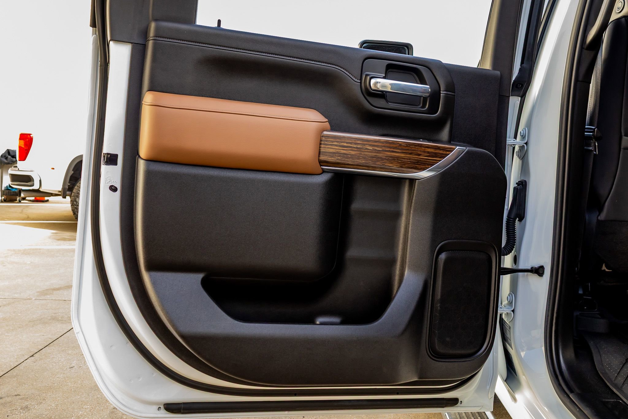 Used 2023 Chevrolet Silverado 3500 High Country w/ Technology Package image 37