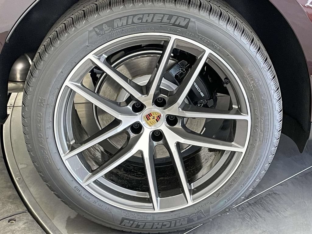 New 2026 Porsche Macan AWD/4WD image 13