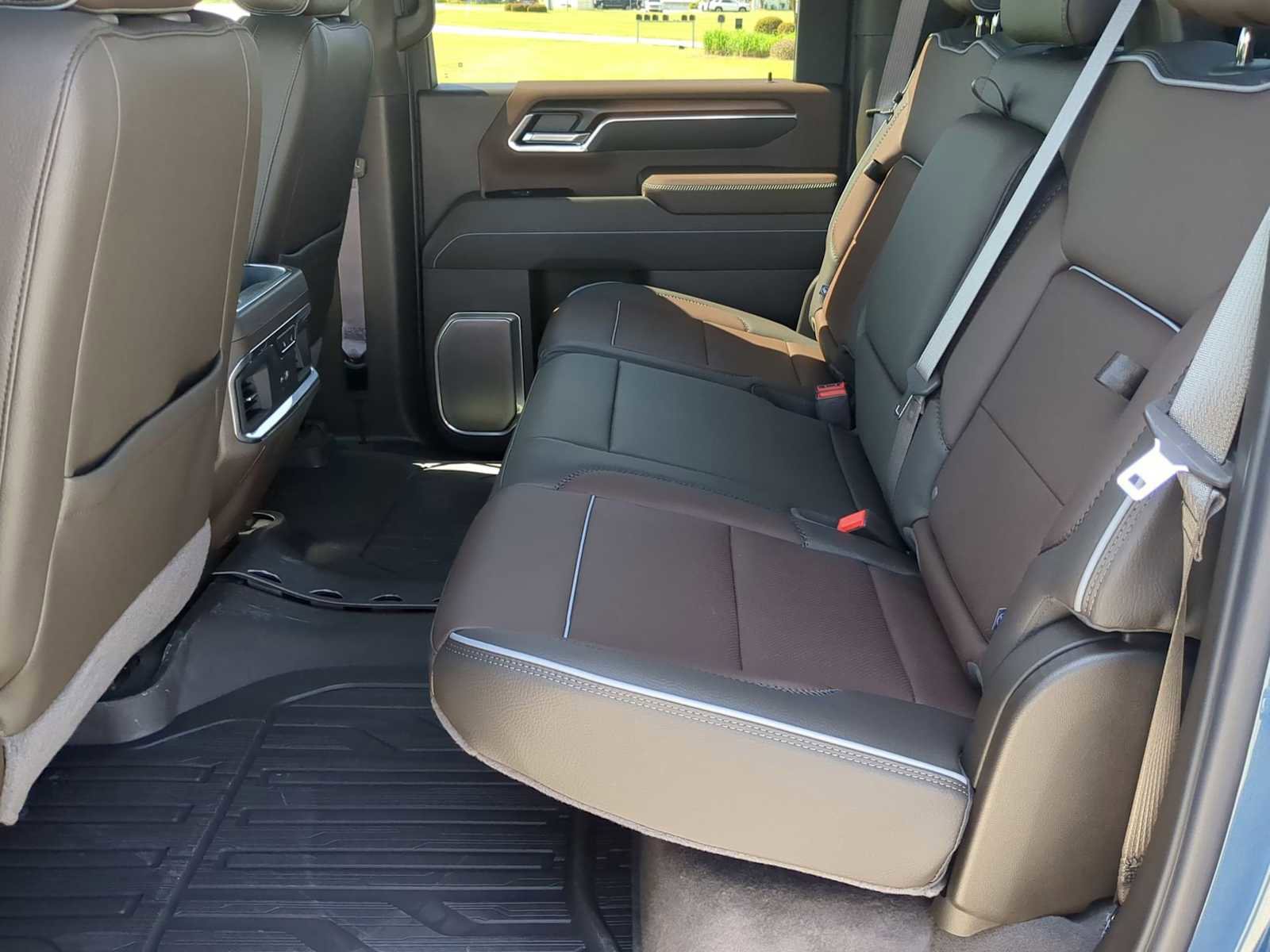 New 2026 GMC Sierra 2500 Denali w/ Denali Reserve Package AWD/4WD image 24