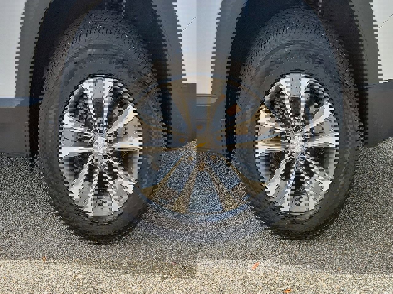 Used 2025 Chevrolet Equinox LT image 5