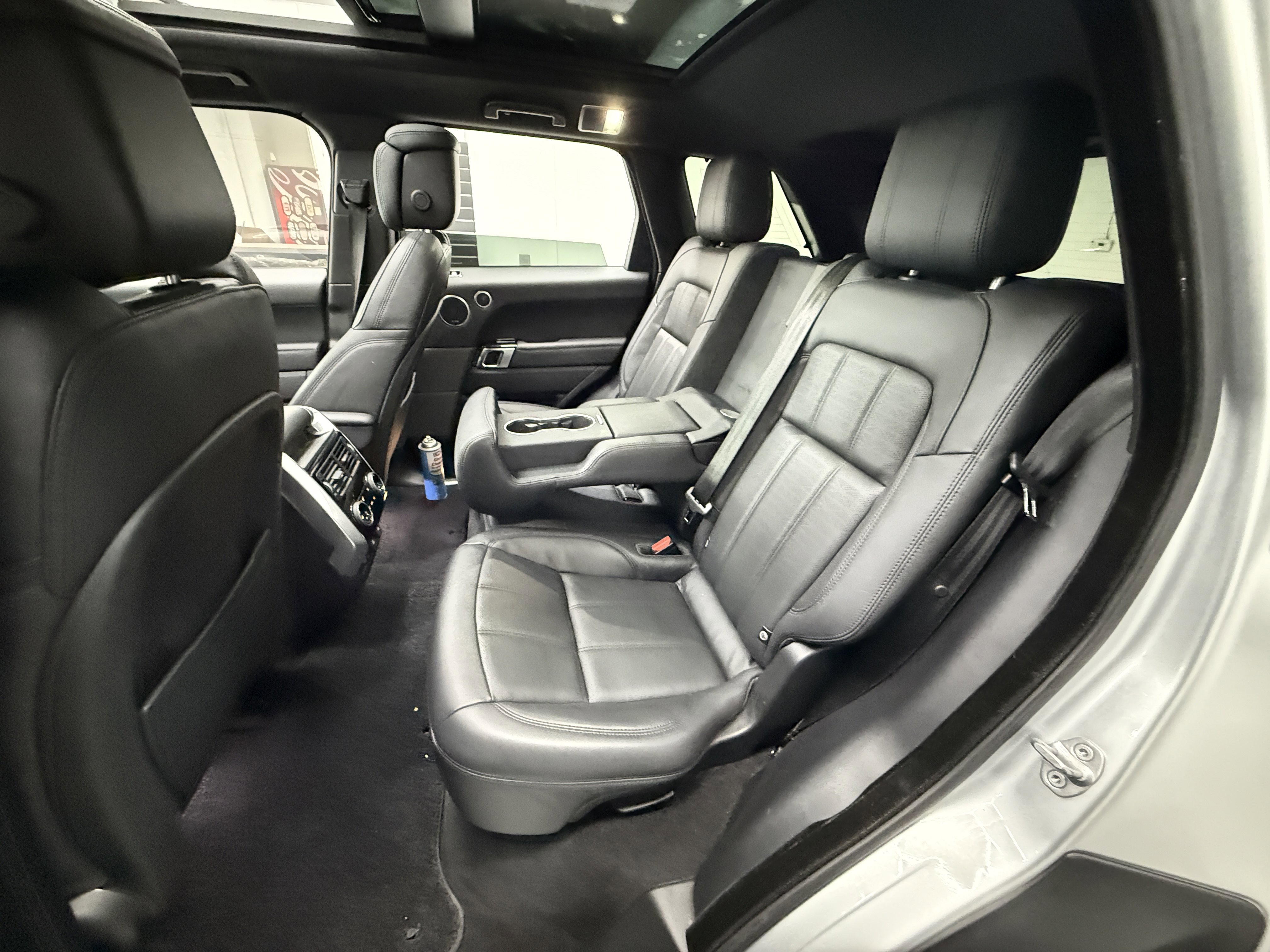 Used 2018 Land Rover Range Rover Sport HSE Dynamic image 26