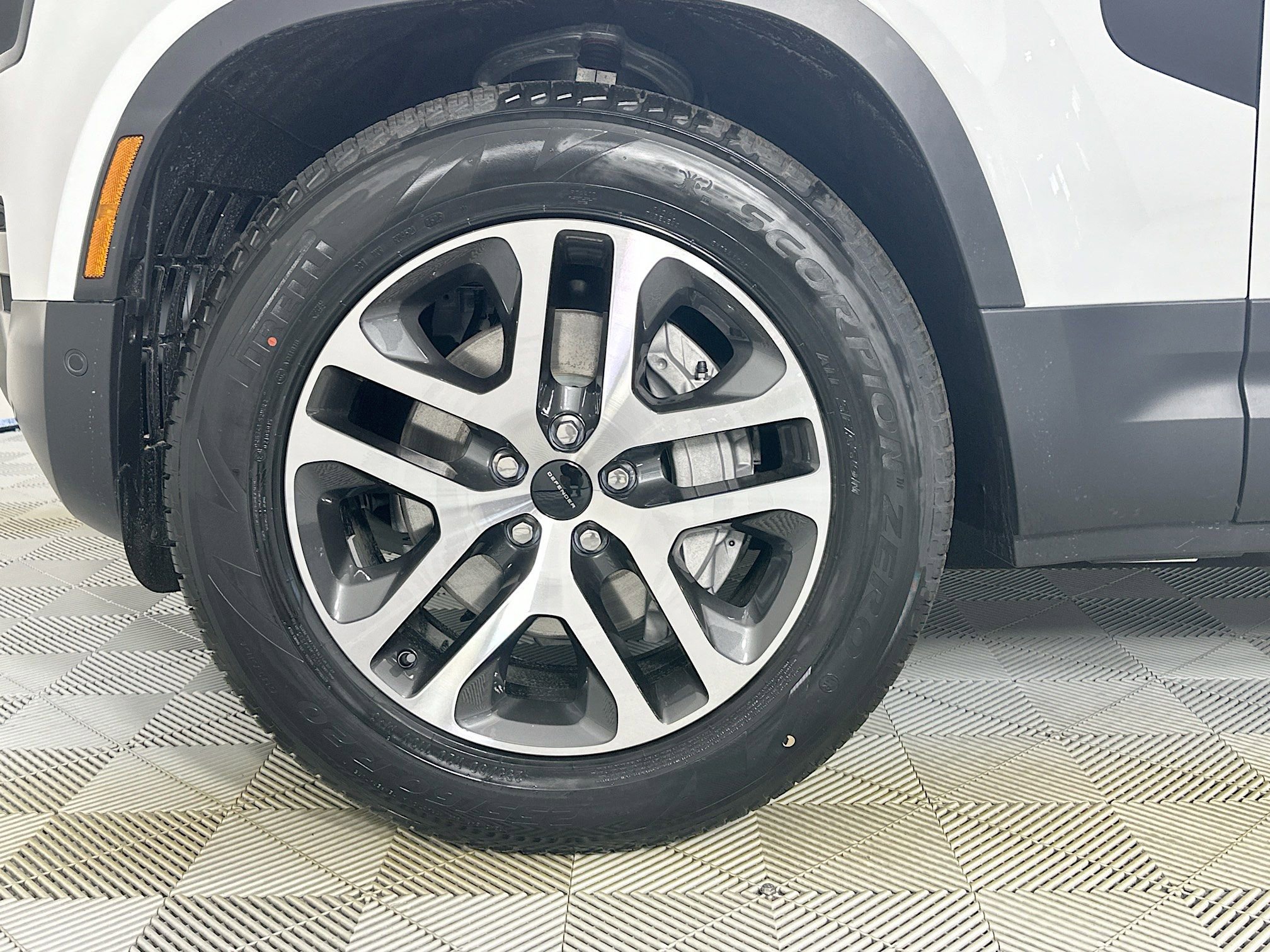 Used 2026 Land Rover Defender 110 S image 9