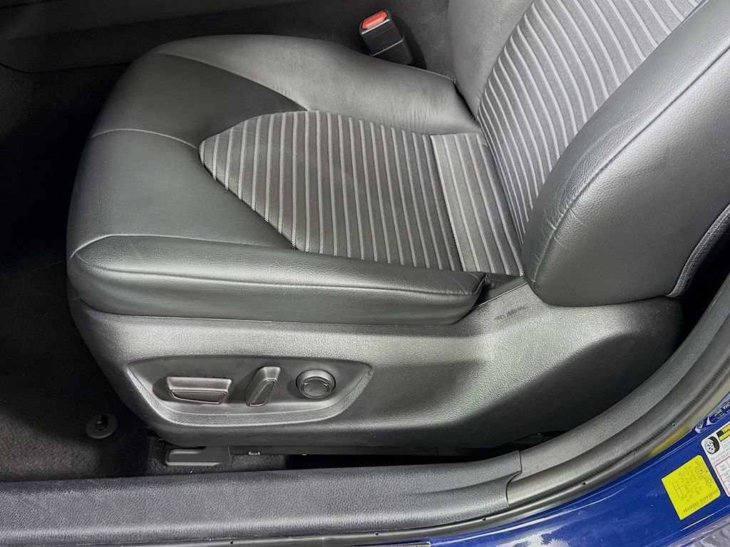 Used 2024 Toyota Camry SE image 18