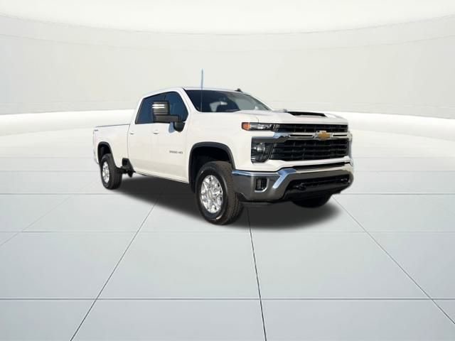 Used 2024 Chevrolet Silverado 3500 LT w/ Convenience Package image 9