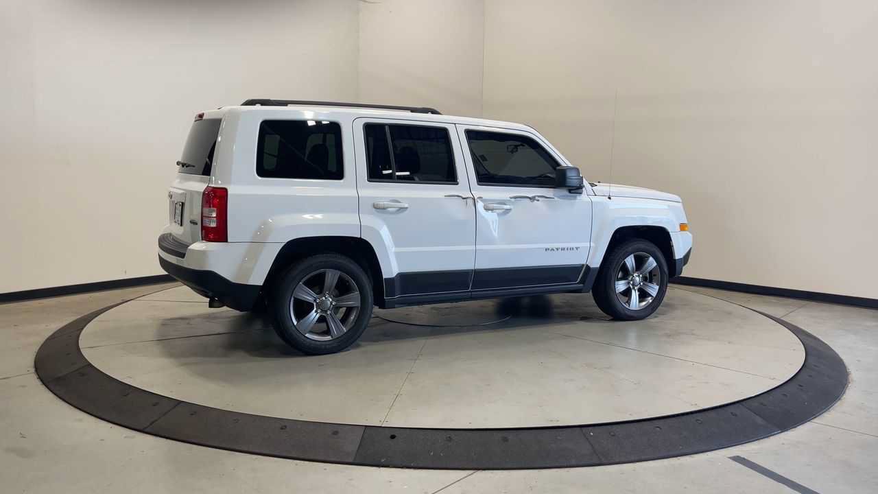 Used 2015 Jeep Patriot High Altitude FWD image 3