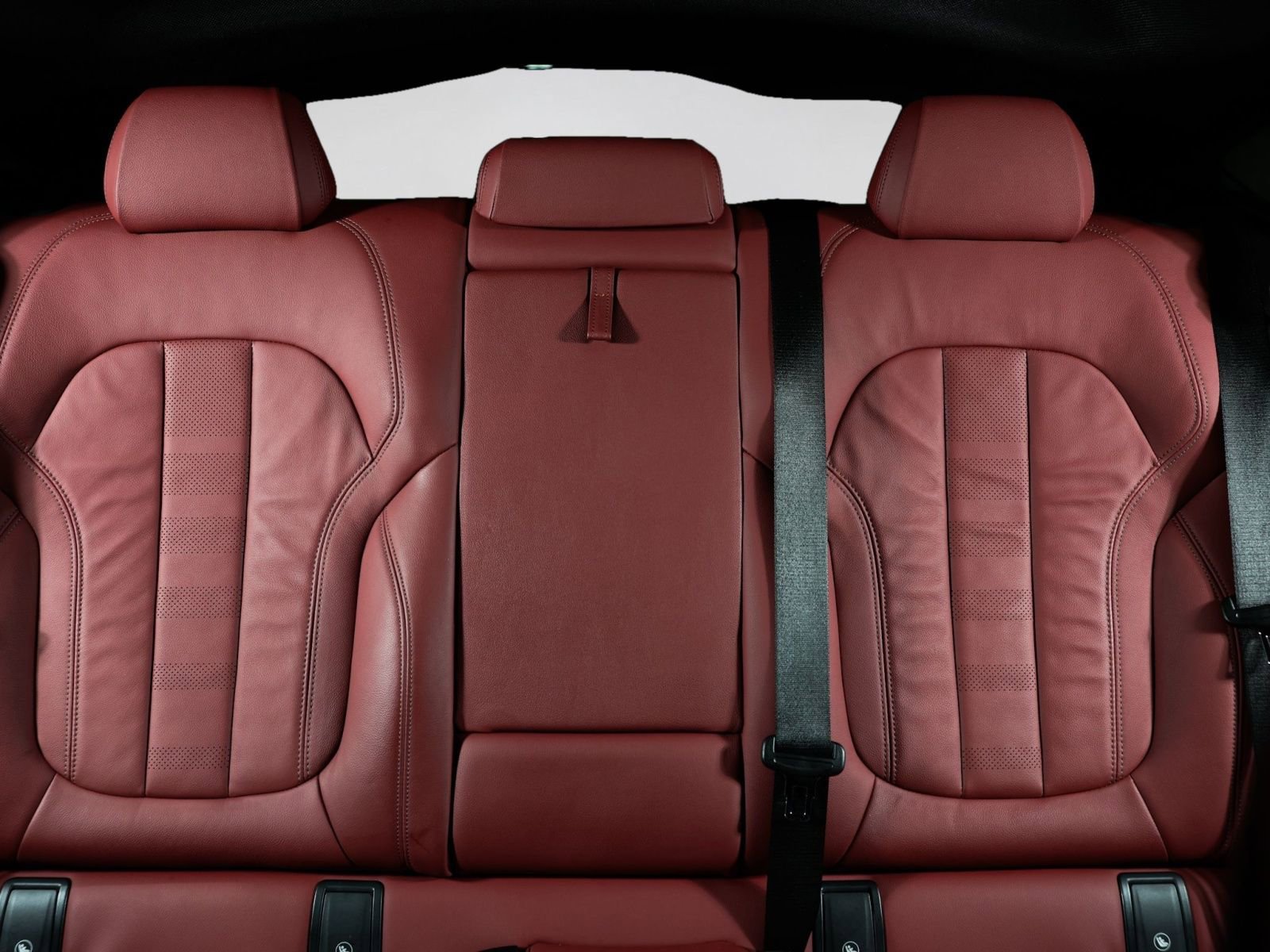 Used 2022 BMW X6 xDrive40i w/ Executive Package image 7