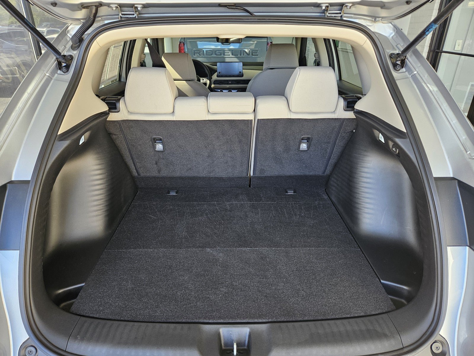 Used 2025 Honda HR-V LX image 10