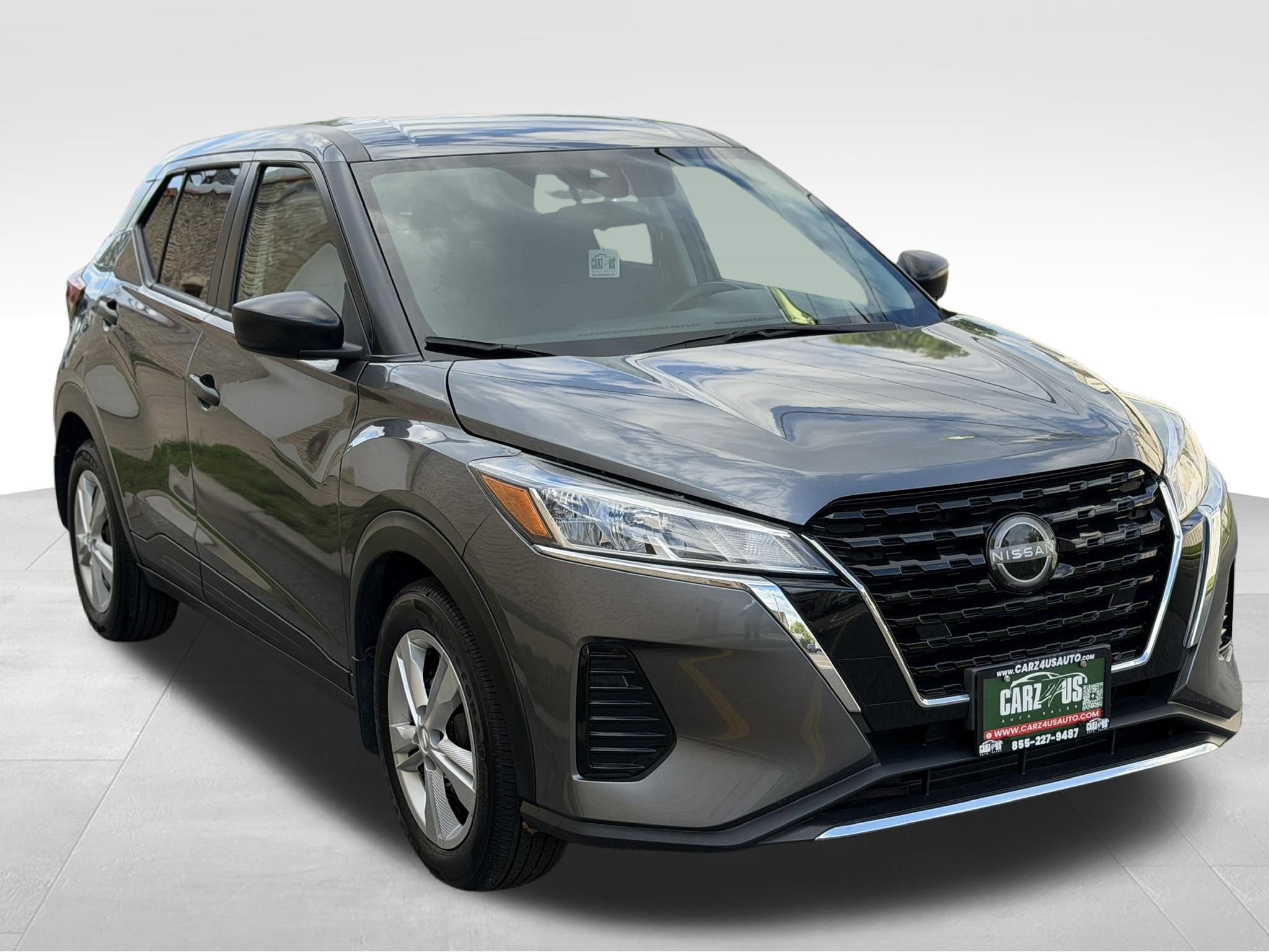 Used 2024 Nissan Kicks S FWD image 3