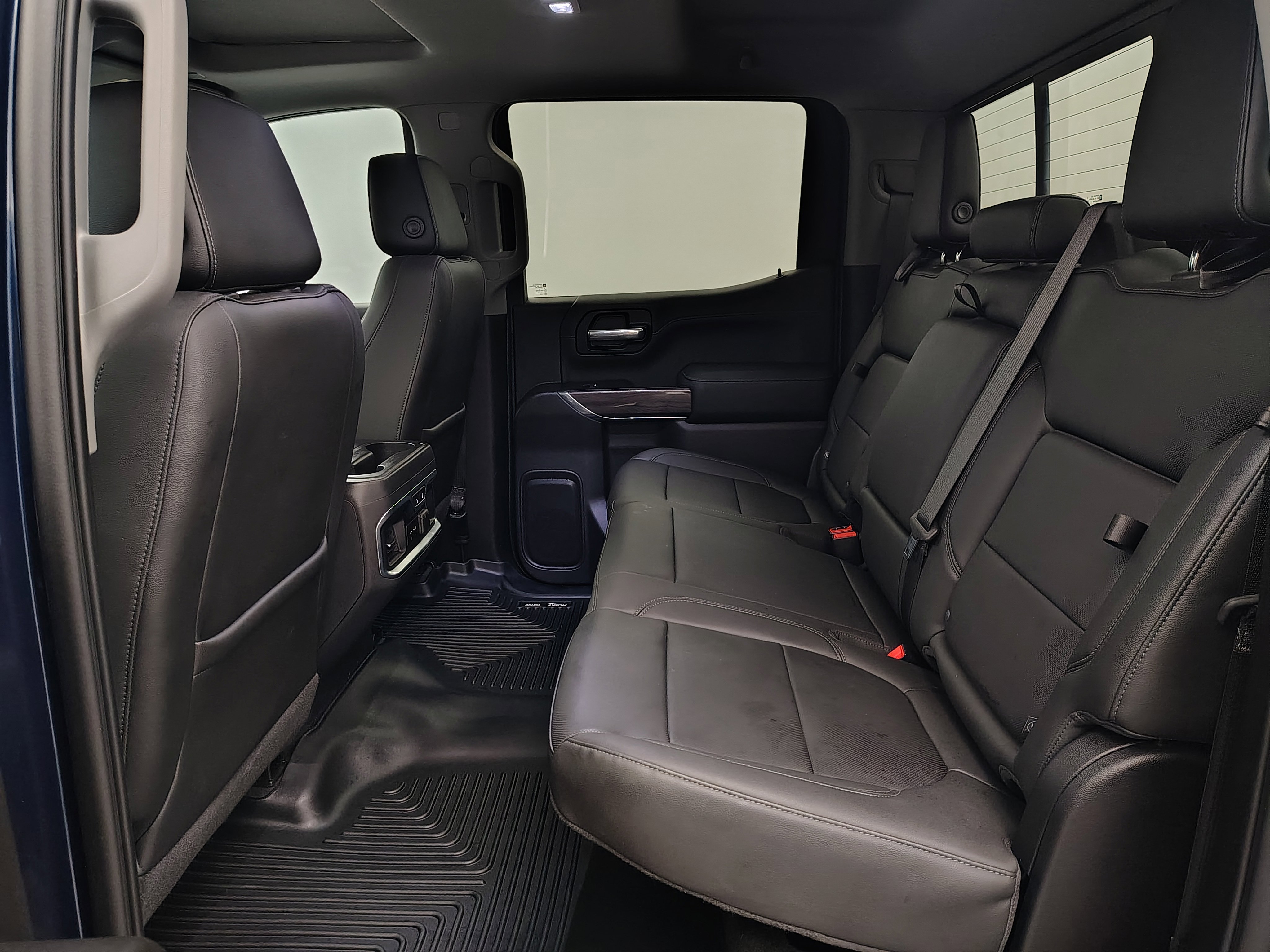 Used 2019 Chevrolet Silverado 1500 LTZ w/ LTZ Premium Package AWD/4WD image 28