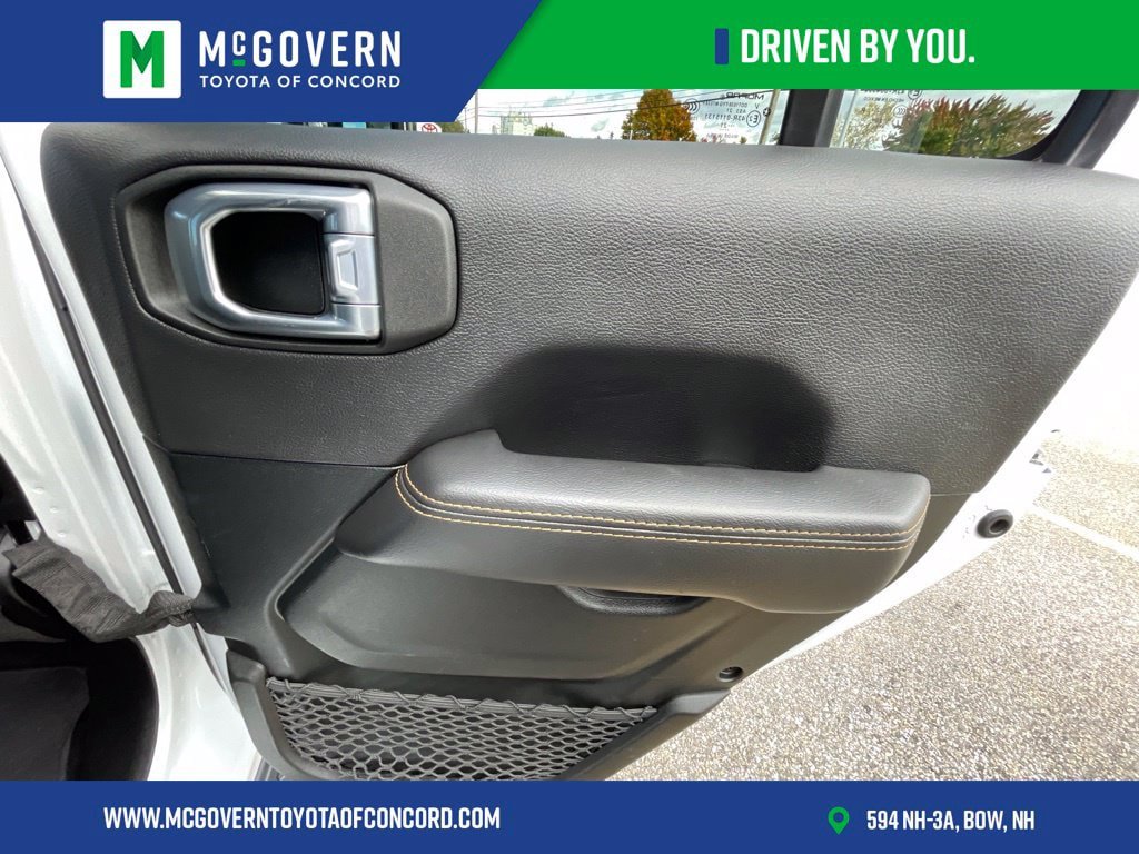 Used 2021 Jeep Wrangler Unlimited Sahara AWD/4WD image 27