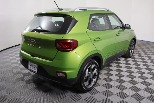 Used 2023 Hyundai Venue SEL w/ Cargo Package image 8