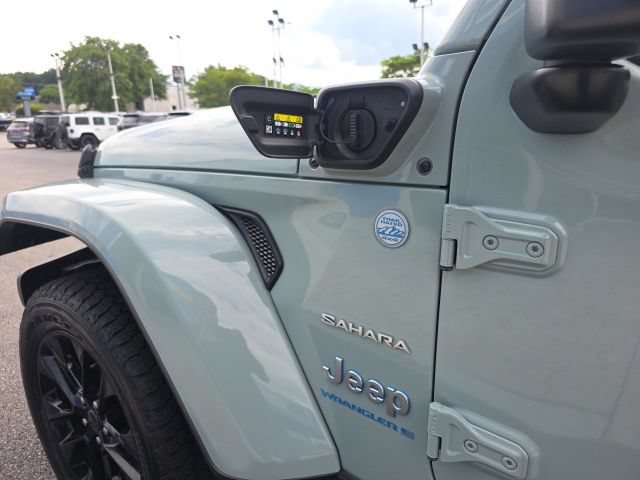Used 2024 Jeep Wrangler Unlimited Sahara w/ Safety Group AWD/4WD image 14