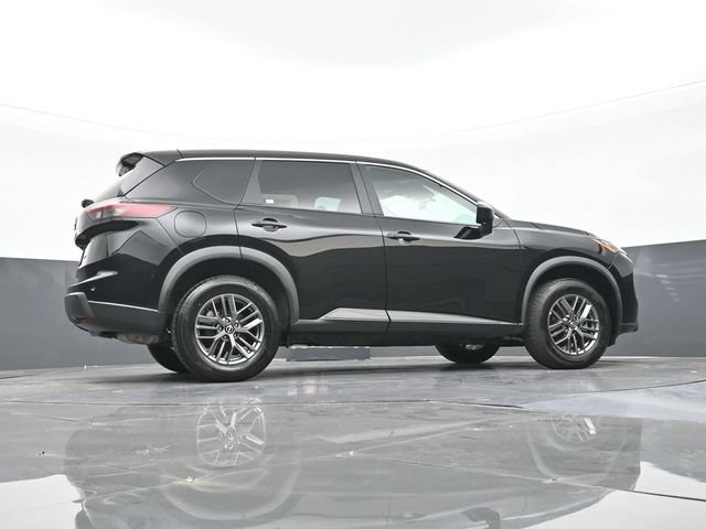 Used 2024 Nissan Rogue S AWD/4WD image 47