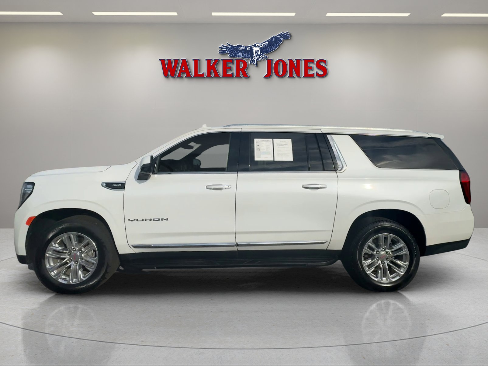 Used 2023 GMC Yukon XL SLT w/ SLT Premium Package RWD image 6