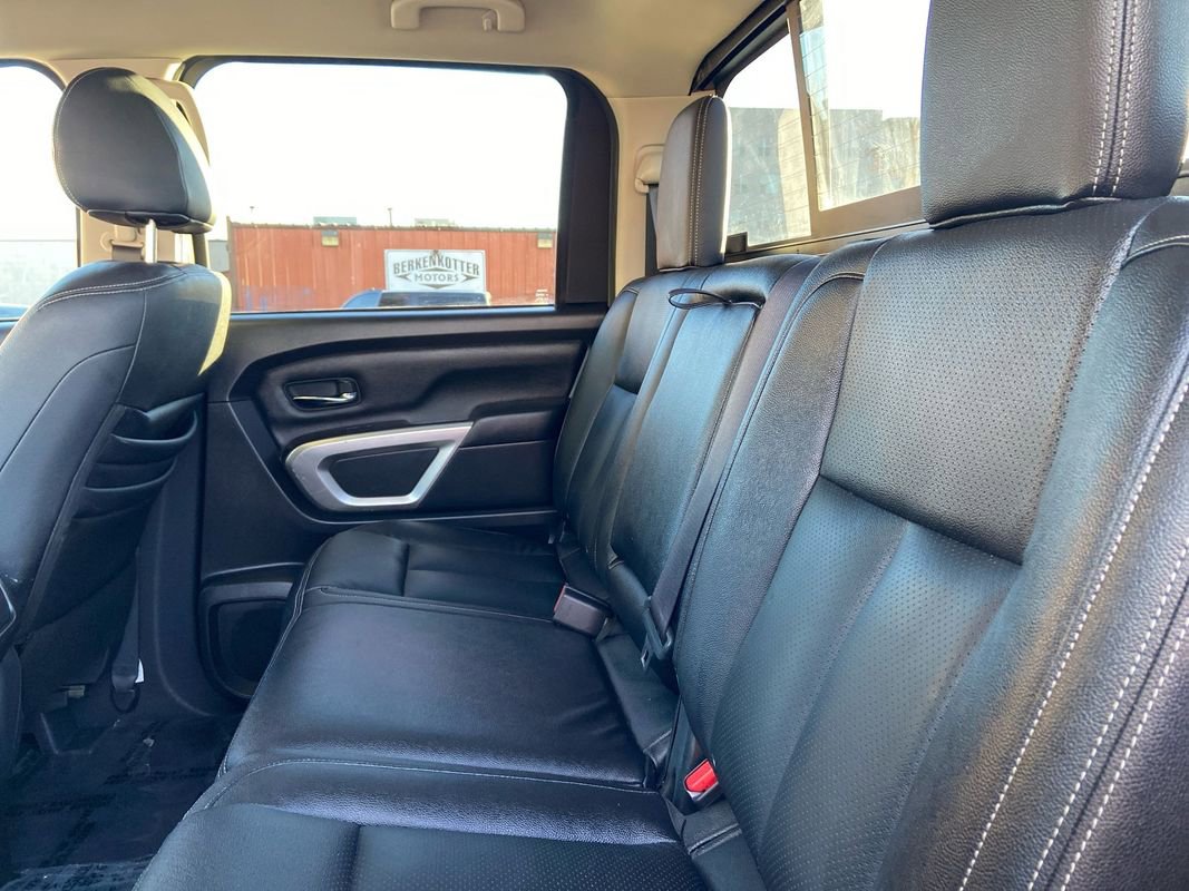Used 2023 Nissan Titan SV w/ SV Convenience Package image 26