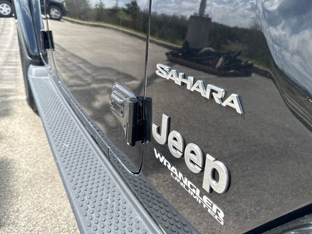 Used 2019 Jeep Wrangler Unlimited Sahara w/ Dual Top Group image 4