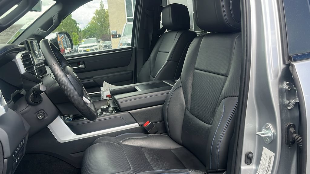 Used 2024 Toyota Sequoia Platinum AWD/4WD image 10