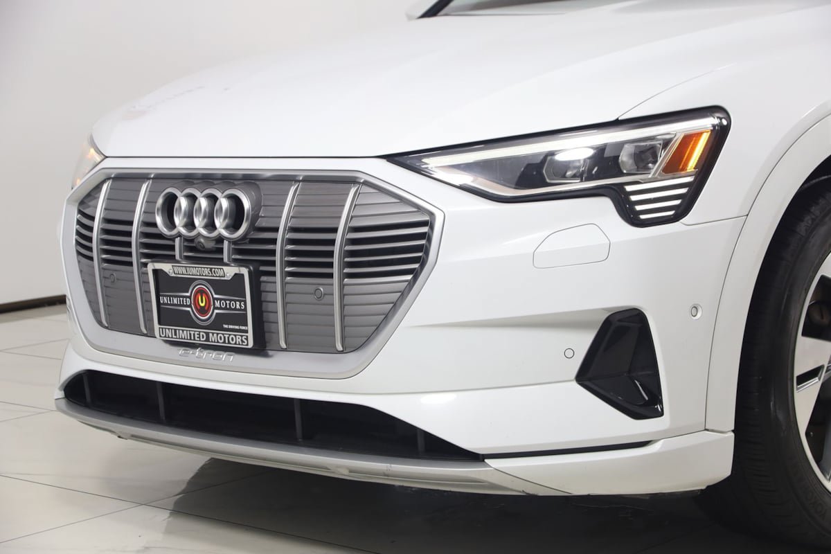 Used 2020 Audi e-tron Premium Plus AWD/4WD image 48