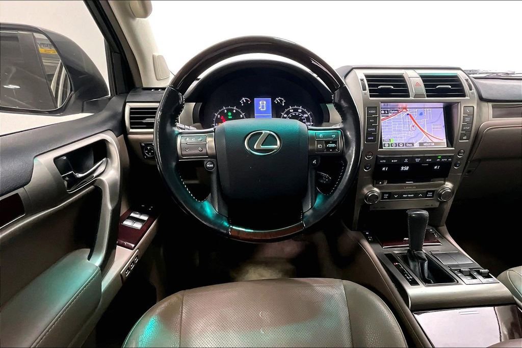 Used 2017 Lexus GX 460 image 7