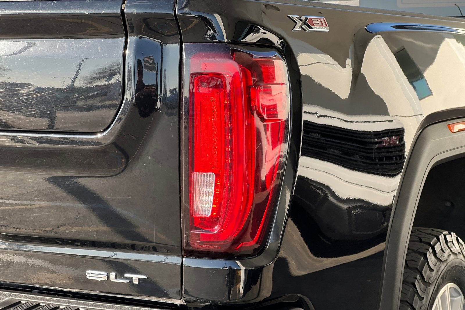 Used 2023 GMC Sierra 3500 SLT w/ SLT Premium Package image 39